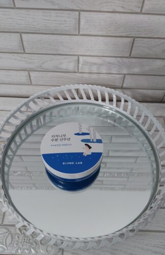 Санскрін-кушон з березовим соком Round Lab Birch Juice Moisturizing Sun Cushion photo review