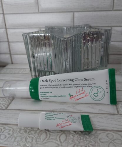 Освітлюючий серум Axis-Y Dark Spot Correcting Glow Serum photo review