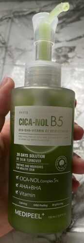 Киснева пінка для вмивання Medi-Peel Phyto CICA-Nol B5 AHA BHA Vitamin Calming O2 Deep Cleanser photo review
