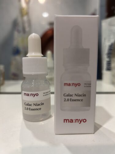 Есенція проти пігментації і постакне Manyo Galac Niacin 2.0 Essence photo review