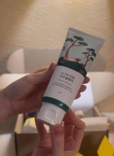 Очищувальна пінка з екстрактом голок сосни ROUND LAB Pine Calming Cica Cleanser photo review